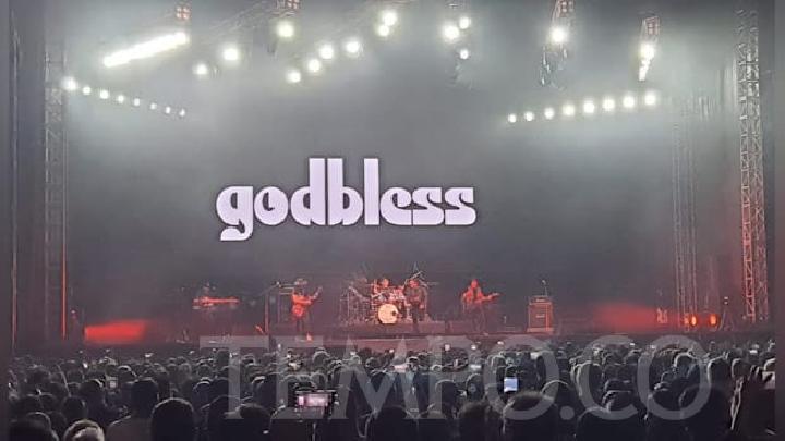 Buka Konser Deep Purple, God Bless Suguhkan 10 Lagu Andalan